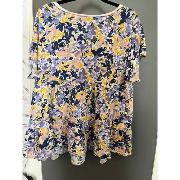 Torrid size 3 3x floral short sleeve top shirt - Picture 4 of 5